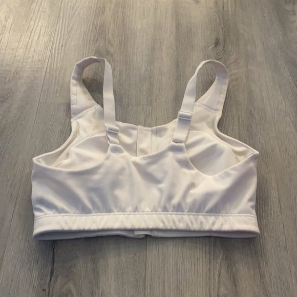 🏳️ New balance white zip up bra size small - Picture 4 of 11